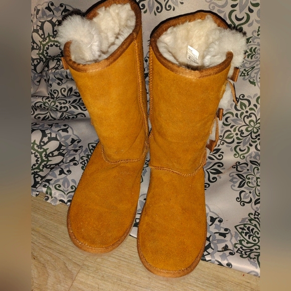 Women's Koolaburra UGG size 7 - Picture 1 of 4